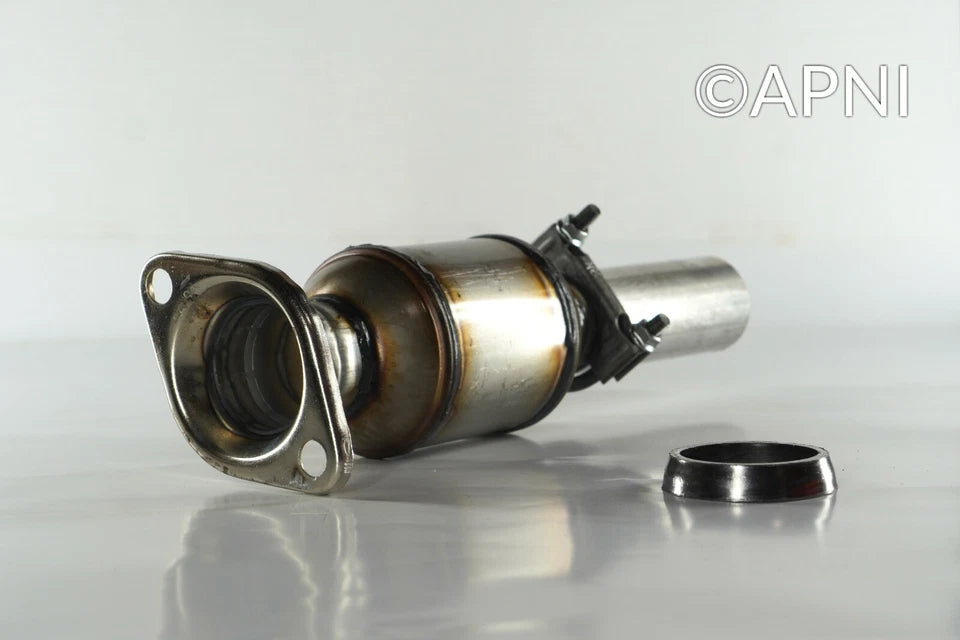 2004-2006 Toyota Sienna 3.3L Catalytic Converter FWD ONLY